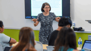 Dr. Amy Oatis teaching an english course