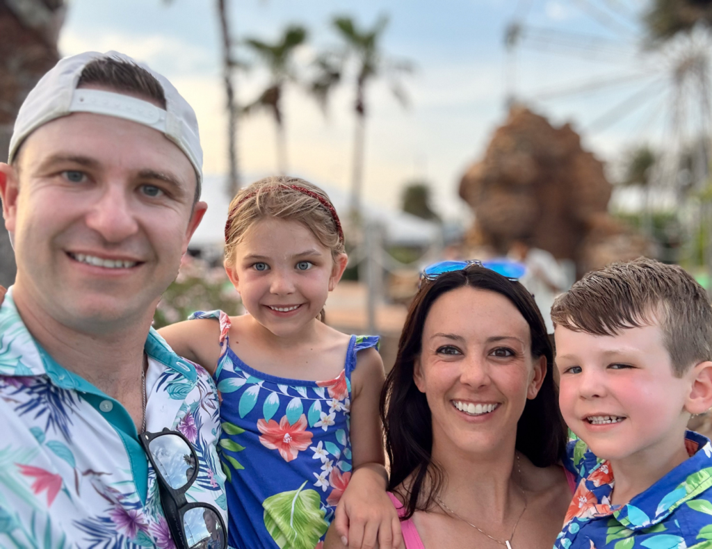 Travis and Jennifer (Fretwell) Muran with family