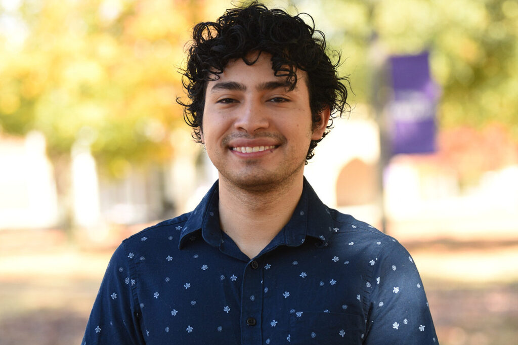 Senior Eber Martinez