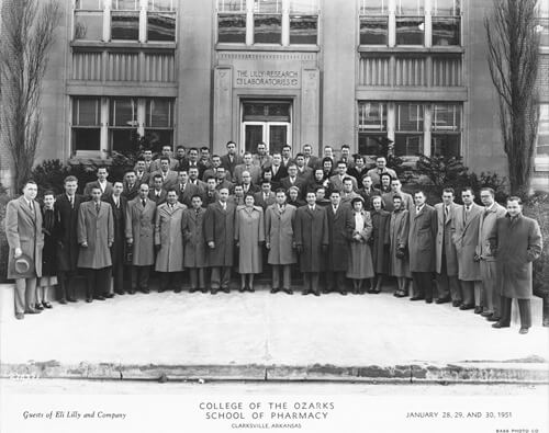 Historical photo of the 1951 class of pharmacy school.